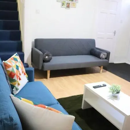 Appartement Peaceful 2 Bed House Free Wifi And Parking à Leeds  Extérieur photo