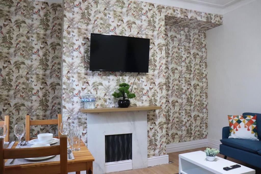 Peaceful 2 Bed House Free Wifi And Parking *