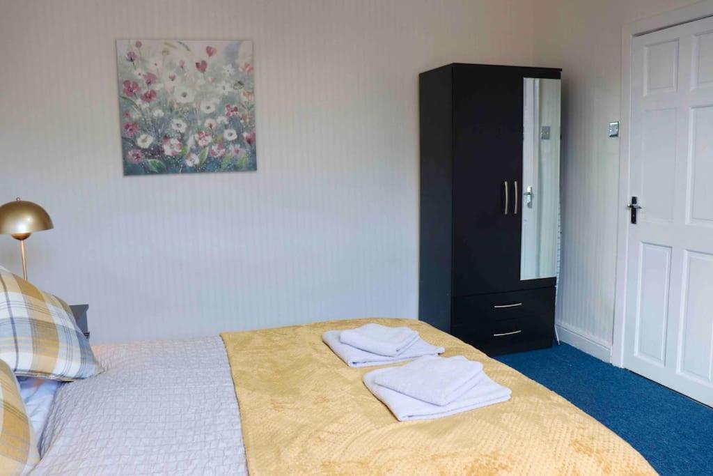 Peaceful 2 Bed House Free Wifi And Parking *
